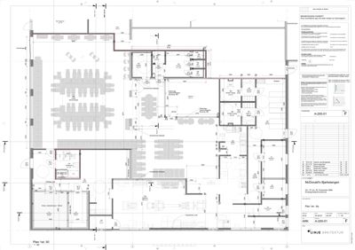 Etasjeplan (Plan 1st.) som viser romfordeling, vegger og innvendige mål for en McDonald's-restaurant.