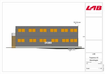 Fasadetegning som viser bygningens utseende sett fra siden, med dimensjoner og vindusoppsett.