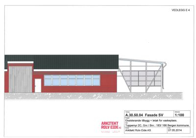 Fasadetegning som viser bygningens utseende fra sørvest (SV), inkludert fasadematerialer, vinduer, dører og takform.