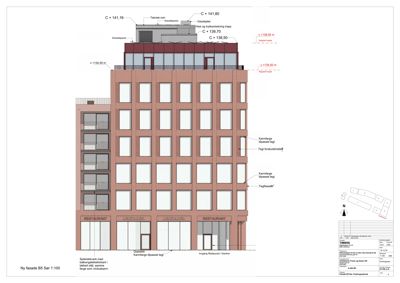 Fasadetegning som viser bygningens ytre utseende, inkludert vinduer, inngang, takhøyder og fasadematerialer.
