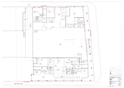 Etasjeplan (Plan 1 BT1) som viser romfordeling, vegger og inngang til en bygning.