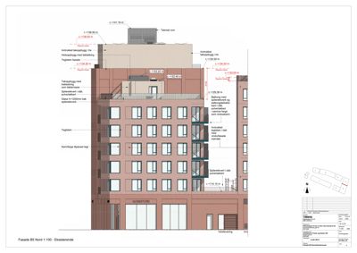 Fasadetegning som viser bygningens utside med detaljer om materialer (teglstein, glass), høyder og arkitektoniske elementer.