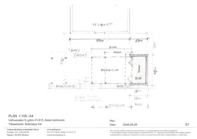 Etasjeplan (1:100) som viser romfordeling, dimensjoner og veggmålinger for en bygning på Velhusveien 9.