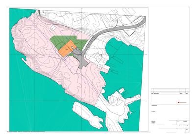 Situasjonsplan som viser tomtens topografi (konturlinjer), vannmasser, eksisterende og planlagt bebyggelse samt vegforhold.
