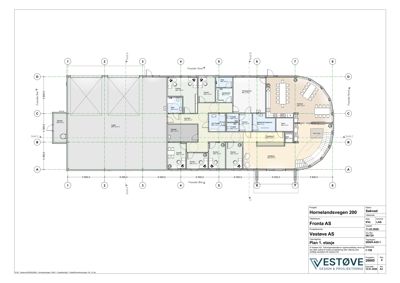 Etasjeplan (Plan 1. etasje) som viser romfordeling, veggposisjon og dimensjoner for en bygning.