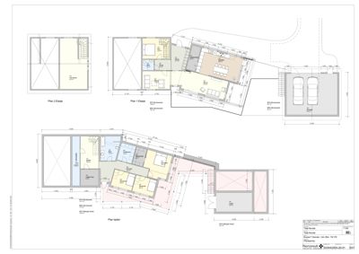 Plantegning som viser romfordeling og dimensjoner for etasjene 1 og 2, samt kjeller.