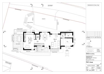 Etasjeplan (2. etasje) som viser romfordeling, størrelser og bygningsplassering i forhold til naboeiendom.