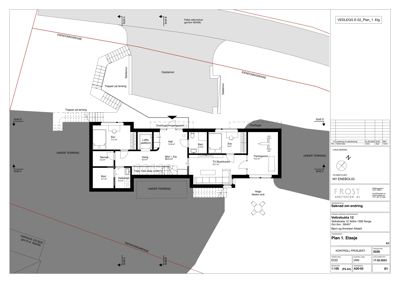 Etasjeplan (1. etasje) for en bolig med romfordeling, vegger og terrassetilgang.