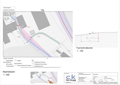 Akjørselsplan som viser vegnettet, eiendomsgrenser, parkeringsplasser og et tverrsnitt av atkomstveien.