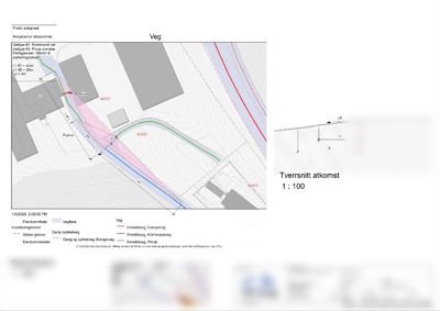 Akjørselsplan som viser vegnettet, eiendomsgrenser, parkeringsplasser og et tverrsnitt av atkomstveien.