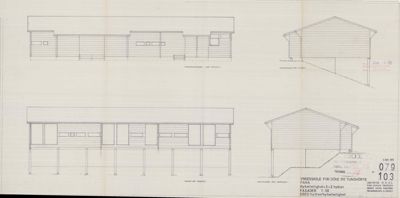 Fasadetegning som viser bygningens utseende fra front og side, inkludert vinduer, dører og takform.