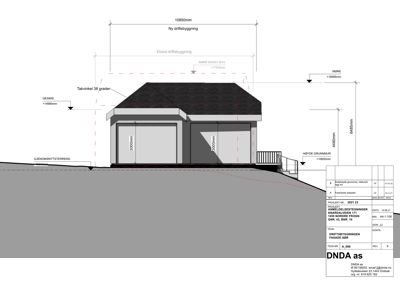 Fasadetegning som viser oppriss av en ny driftsbygning med mål, høyder og takvinkel.