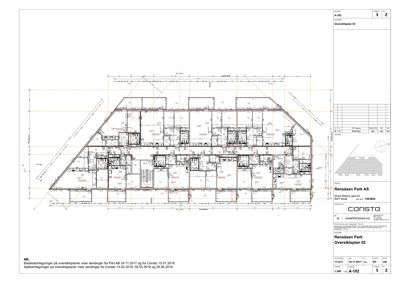 Oversiktsplan (etasjeplan) som viser romfordeling, vegger og dimensjoner for et bygg.