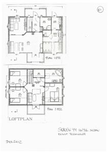 En tegning som viser etasjeplaner (loftplan) for et hus, med romfordeling, dører, vinduer og mål for første og andre etasje.