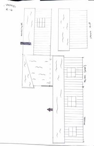 Håndtegnet fasadeoppvisning (opprikk) av en bygning med angitte retninger (N, S, V, O) og vinduer.