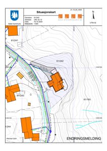 Situasjonskart som viser eiendomsgrenser, topografi og naboeiendommer.