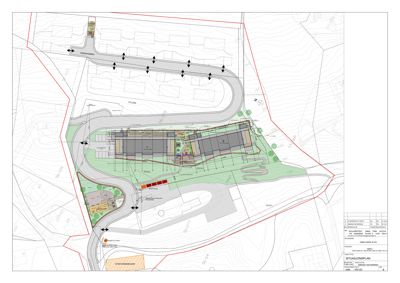 Situasjonsplan som viser bygningens plassering på tomten, omgivende infrastruktur (veier, stier), terrengforhold (konturlinjer) og beplantning.