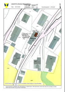 Situasjonsplan (tomtekart) som viser bygningsplassering, eiendomsgrenser og høydemål.