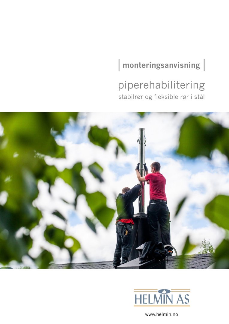 Fotografi av to personer som monterer en røykledning (piperehabilitering) på et tak.