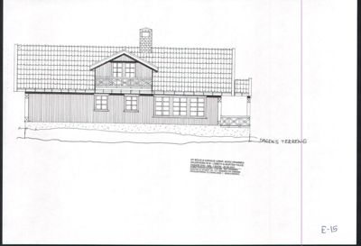 En tegning som viser fasaden på en hytte eller hus sett fra fronten.