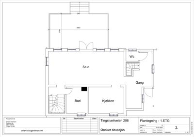 Etasjeplan (1. etasje) som viser romfordeling (stue, kjøkken, bad, wc, gang) og trapp opp/ned.