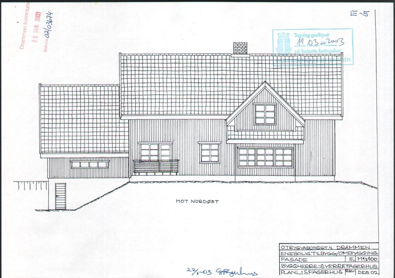 Fasadetegning av et hus sett fra nordøst, med tegningstittel 'FASADE' i bunnteksten.