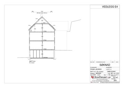 Snittegning (SNITT A-A) som viser bygningens tverrsnitt, høyder og etasjer.
