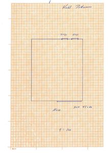 Situasjonsplan eller tomteplan som viser bygningens plassering på et grunntomte med angitte mål og retning.