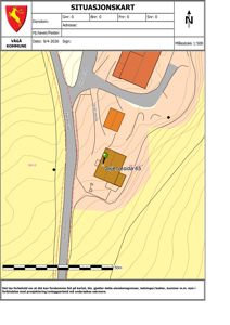 Situasjonskart som viser eiendomsgrenser, topografi og bygningsplassering.