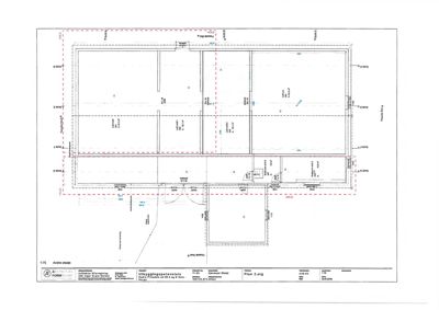 Etasjeplan (andre etasje) som viser romfordeling, vegger og dører for en bygning.