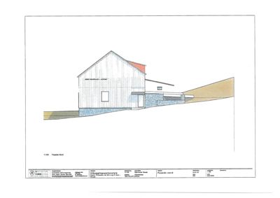 Fasadetegning (opprikk) av en bygning sett fra nord, med visuell fremstilling av materialer og terrengforhold.