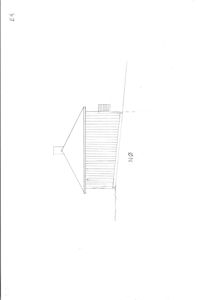 En tegning som viser fasaden (opprikket) av en bygning sett fra nord.