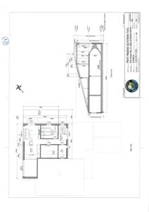 Bildet viser en tegning med etasjeplan (Plan loft) og snittegning (Snitt A-A) for en bolig.