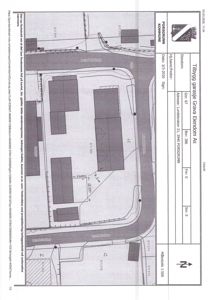 Situasjonsplan som viser tomtens beliggenhet, grenser, naboeiendommer og bygningers plassering.