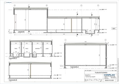 Tegning som viser tverrsnitt (Tversnitt A, B, C) og langschnitt (Langsnitt) av en bygning, med mål og høyder.