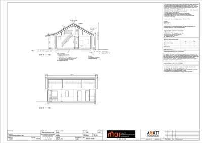 Fasadetegning som viser bygningens utseende fra front og side, inkludert vinduer, dører og takform.