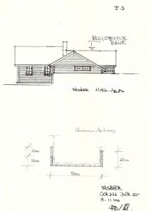 Bildet viser en tegning av en eksisterende husfasade sett fra nordvest, samt en grunnmur/bakveggsdetalj med mål.