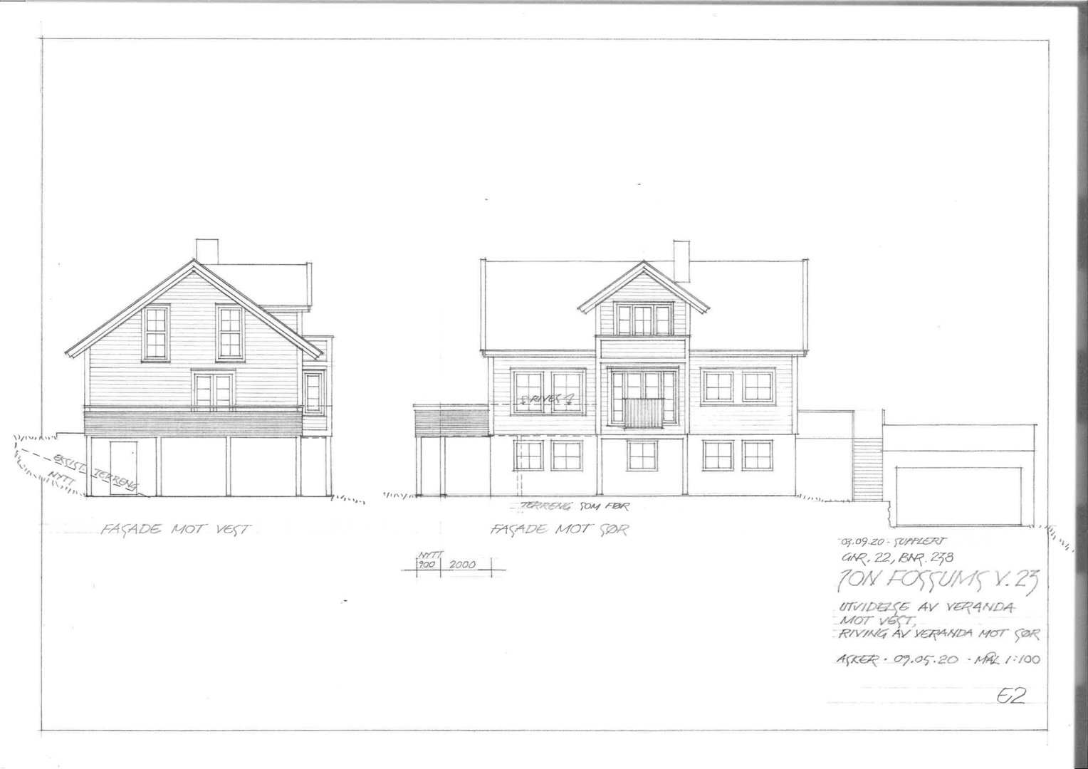 Bildet viser to fasadetegninger av en bolig, merket 'FASEDE MOT VEST' og 'FASEDE MOT SØR'.