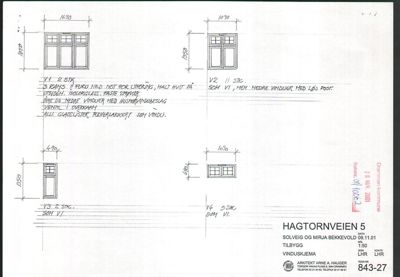 Fasadetegning med detaljerte tegninger av vinduer (V1, V2, V3, V4) med mål og beskrivelser av materialer og utførelse.