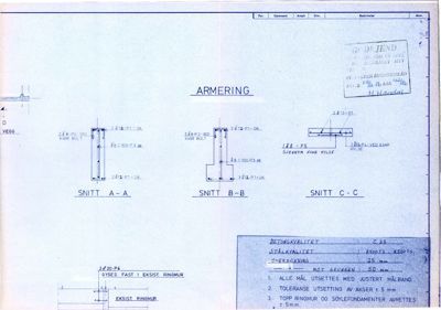 Tegning som viser detaljert armering (jern) i betongkonstruksjoner, inkludert snitt (A-A, B-B, C-C) og spesifikasjoner for betong og stål.