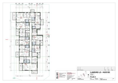 Etasjeplan (PLAN 3) som viser romfordeling, stuer, kjøkken og bad i en boligblokk.