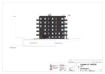 Fasadetegning av en fleretasjes bygning sett fra nord, med angitte høyder og parkeringskjeller.