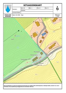 Situasjonskart som viser eiendomsgrenser, topografi, veier og anlegg (renseanlegg, slamskriningskum) for eiendommen Gnr 61 Bnr 1 i Sykkylven kommune.
