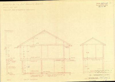 Snittegning av enebolig med mål, konstruksjonsdetaljer og romfordeling