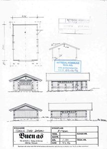 Fasadetegning som viser front- og sideoppsett for en bygning, inkludert mål og detaljer.