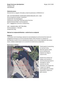 Luftfoto (flyfoto) av en tomt med en bygning, parkeringsplass og omgivelser, markert med en rød rektangel.