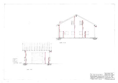 Snittegning (Snitt A-A og Snitt B-B) som viser bygningens tverrsnitt, takkonstruksjon, vindusoppheng og høydemål.
