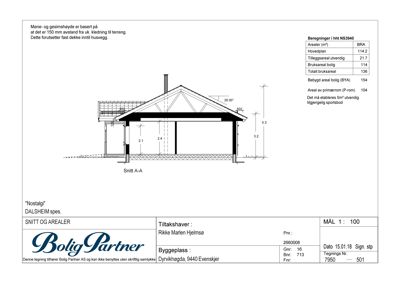Snittegning (Snitt A-A) som viser bygningens tverrsnitt, høyder og konstruksjon.