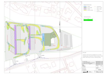 Situasjonsplan som viser parkeringsanlegg med bilplasser, kjørefelt, eksisterende og nye vegger, samt tilknytning til vei og eksisterende infrastruktur.