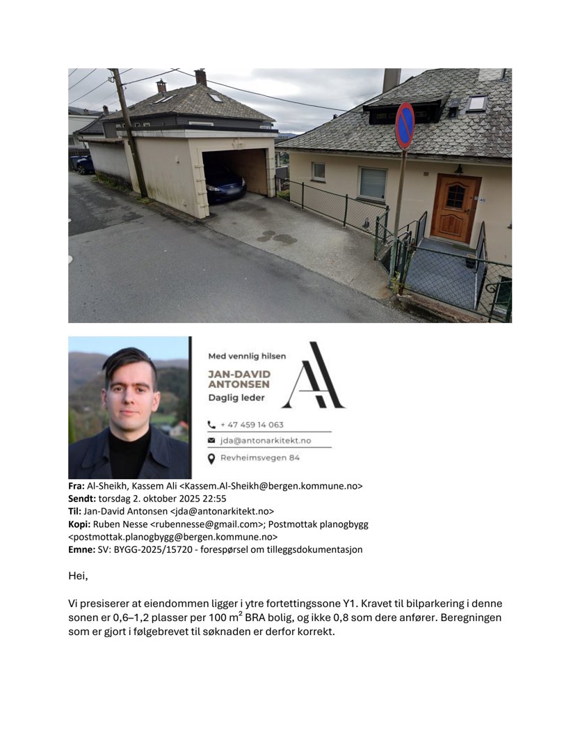 Fotografi av en eksisterende bolig med garasje og tilhørende hage/vei. Bildet er inkludert i en epost om byggesak.